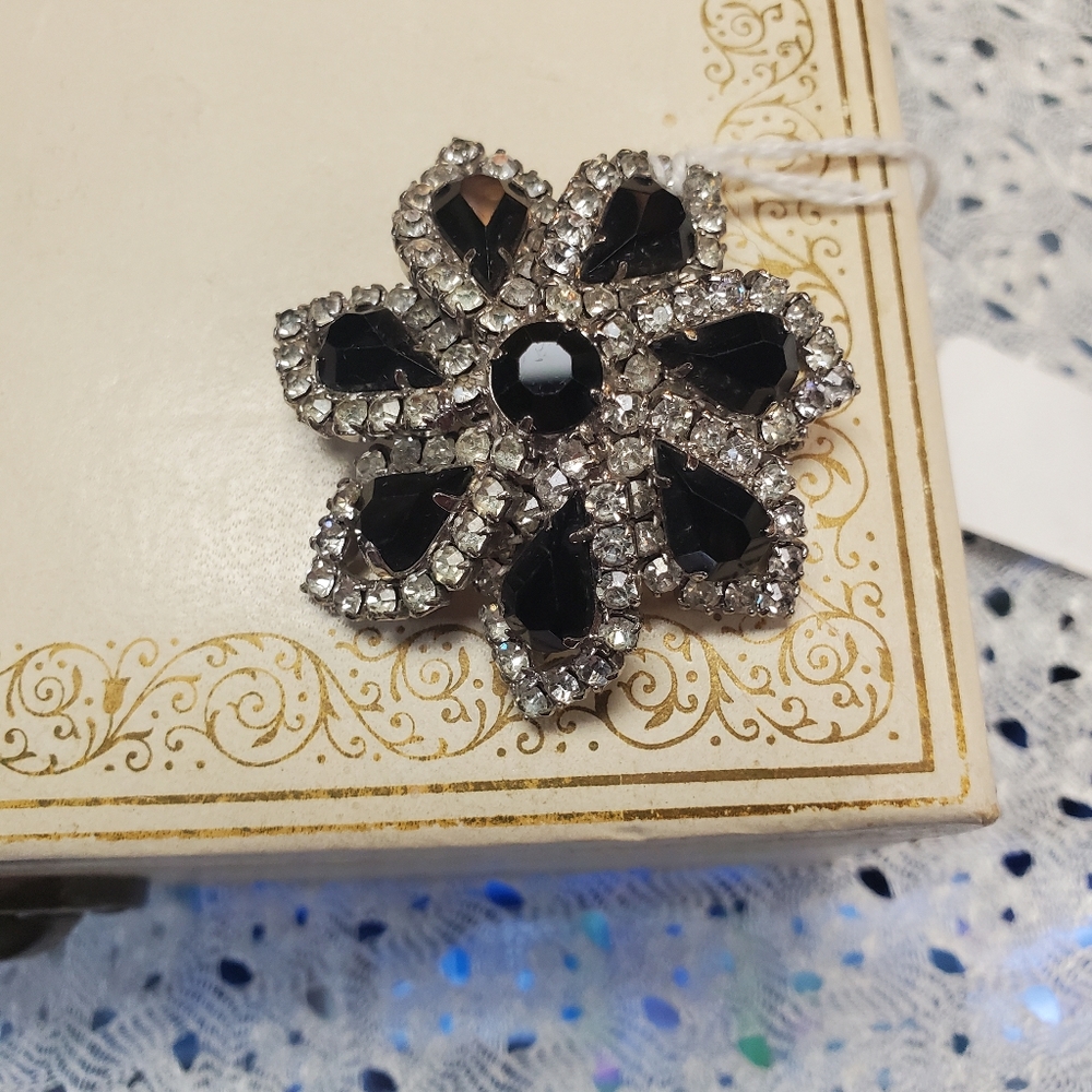 Vintage CATHE Black Rhinestone Flower Silver Tone Brooch 1950s
